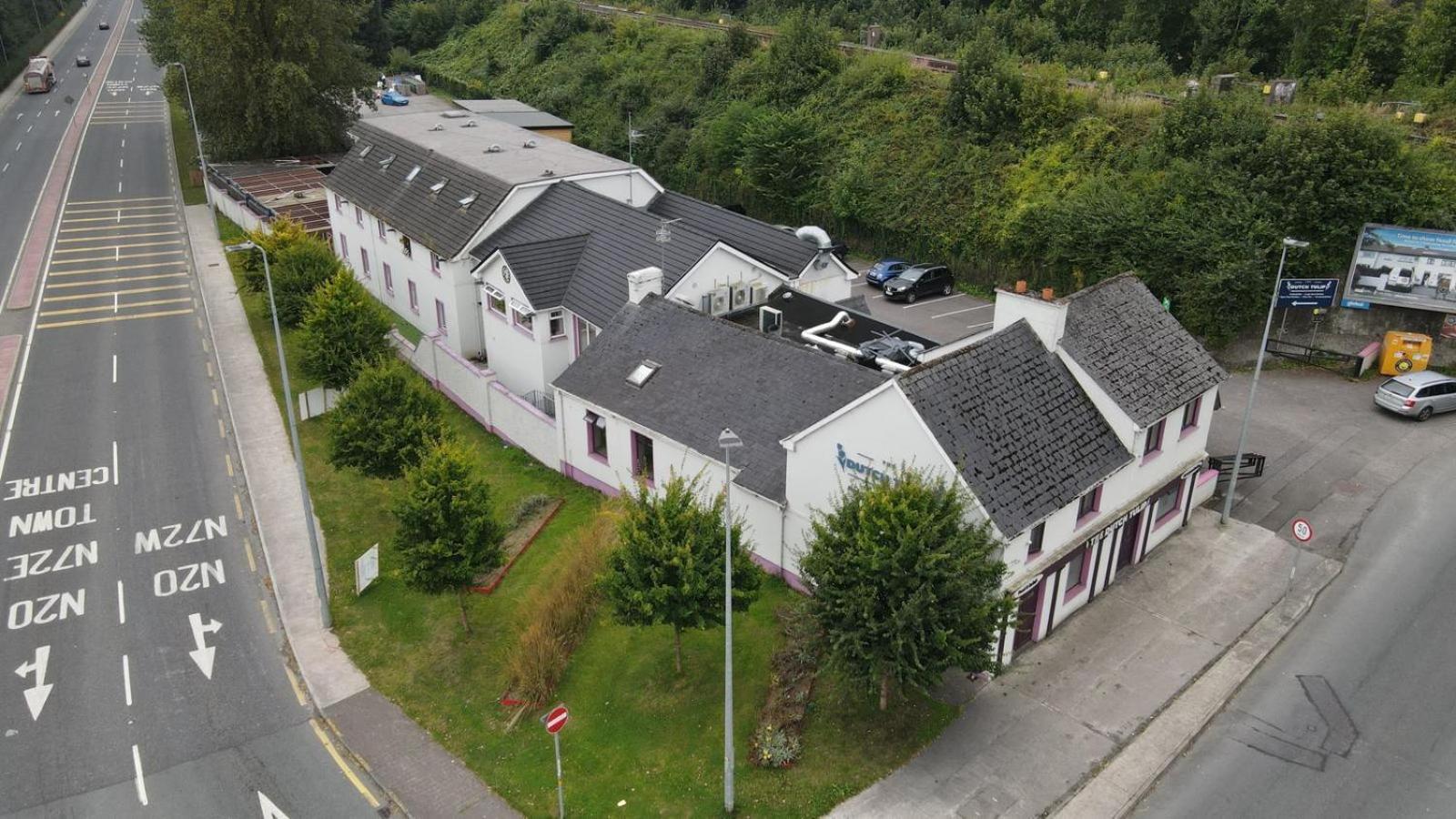 The Dutch Tulip Hotel Mallow Εξωτερικό φωτογραφία